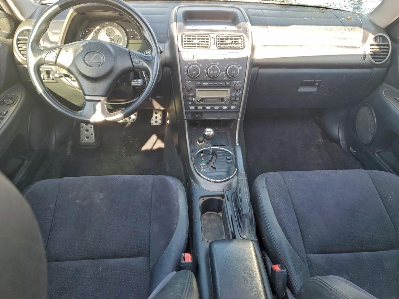 2001 LEXUS IS 300