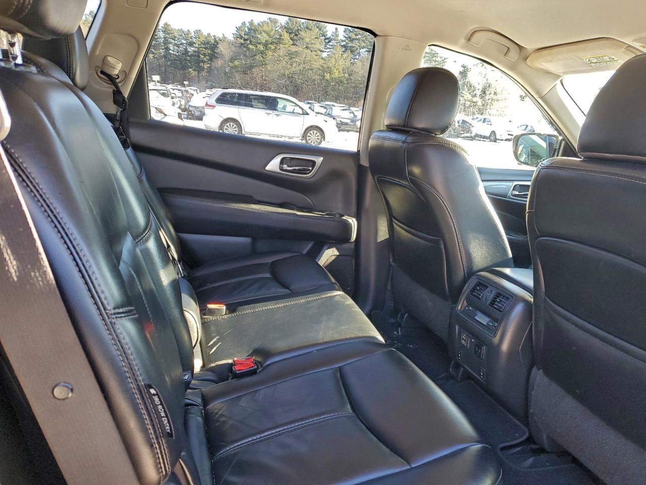 2018 NISSAN PATHFINDER