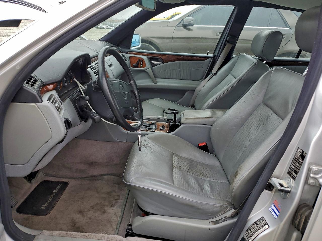 1998 MERCEDES-BENZ E-Class