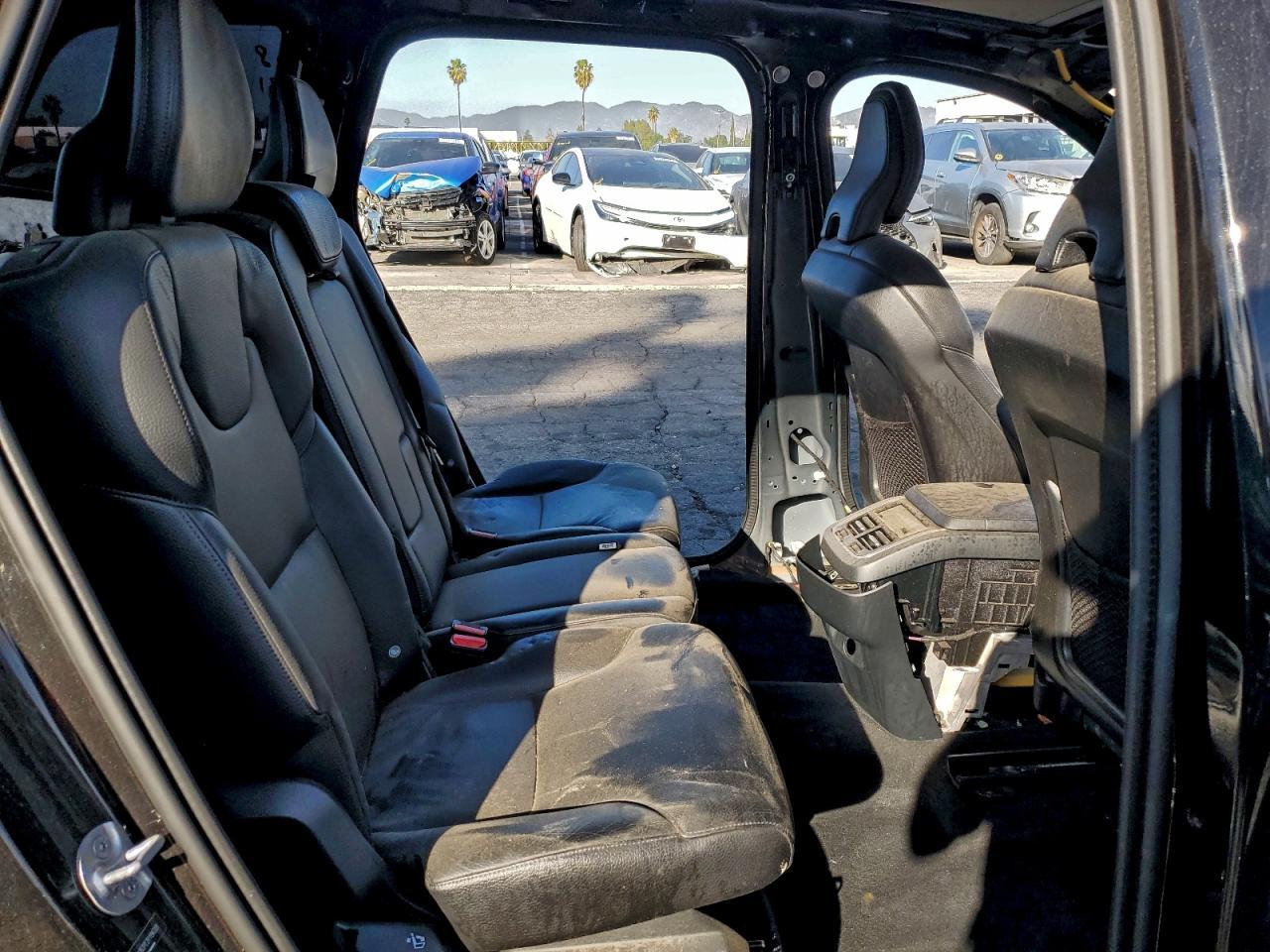 2024 VOLVO XC90