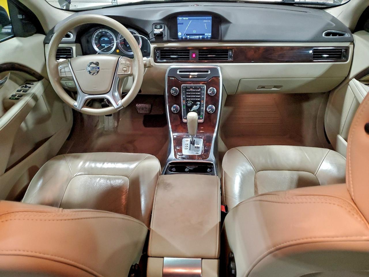 2012 VOLVO XC70