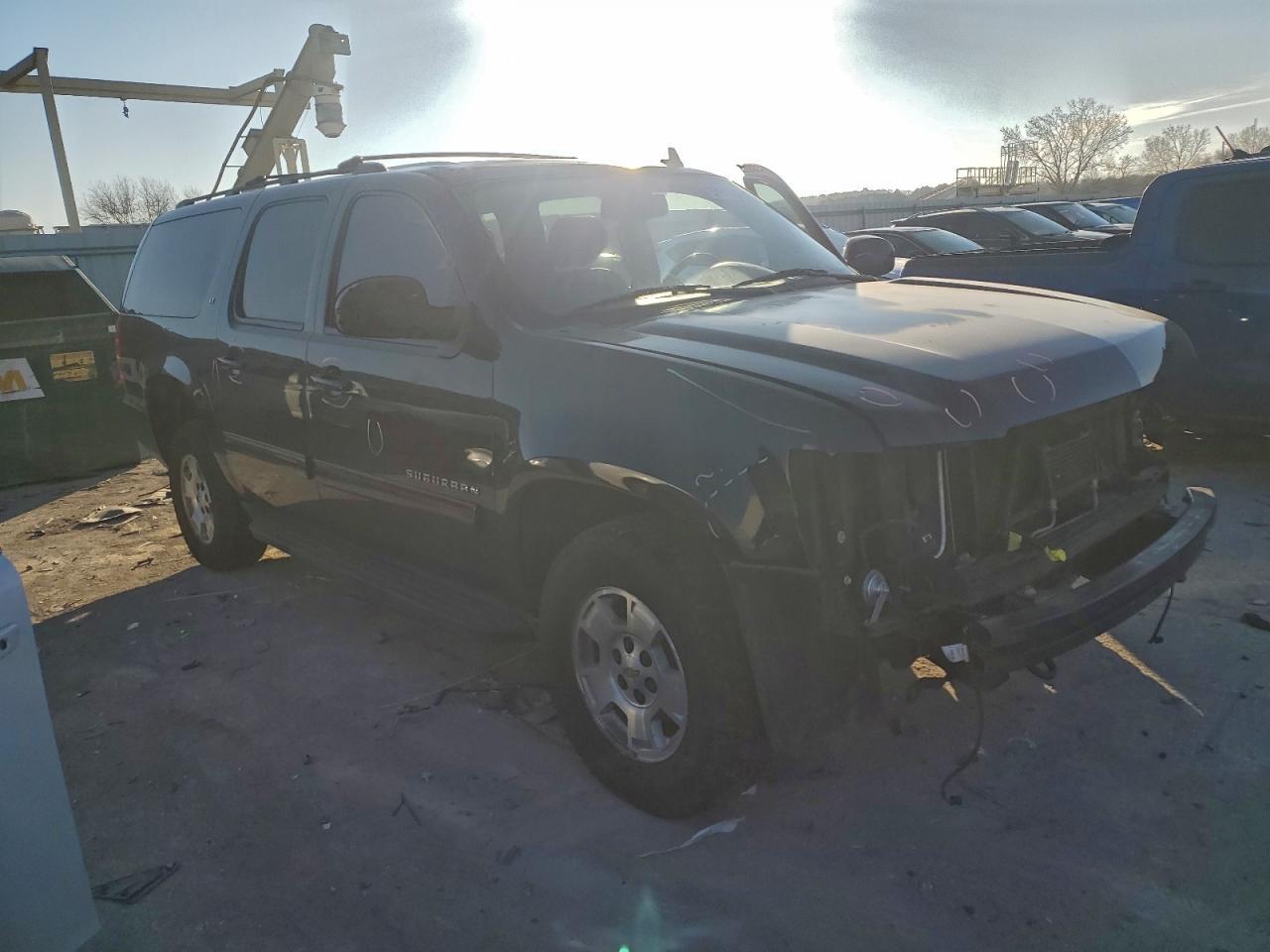 2013 CHEVROLET Suburban