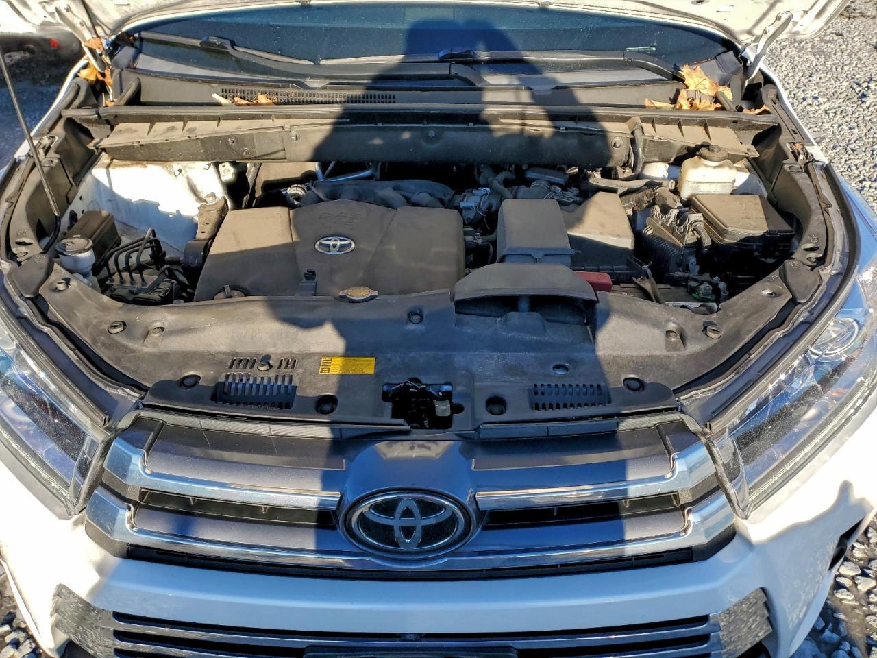 2017 TOYOTA HIGHLANDER
