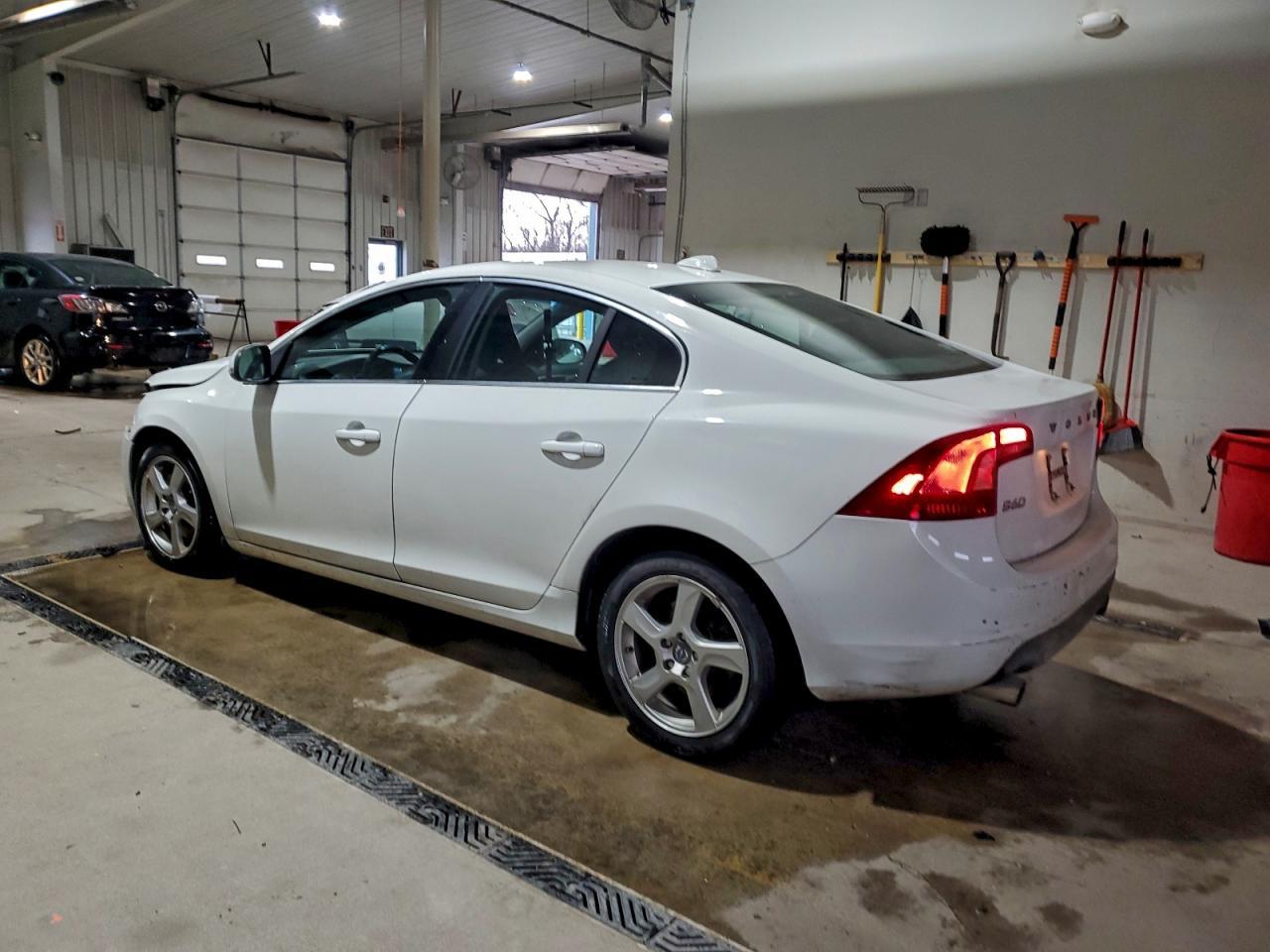 2013 VOLVO S60