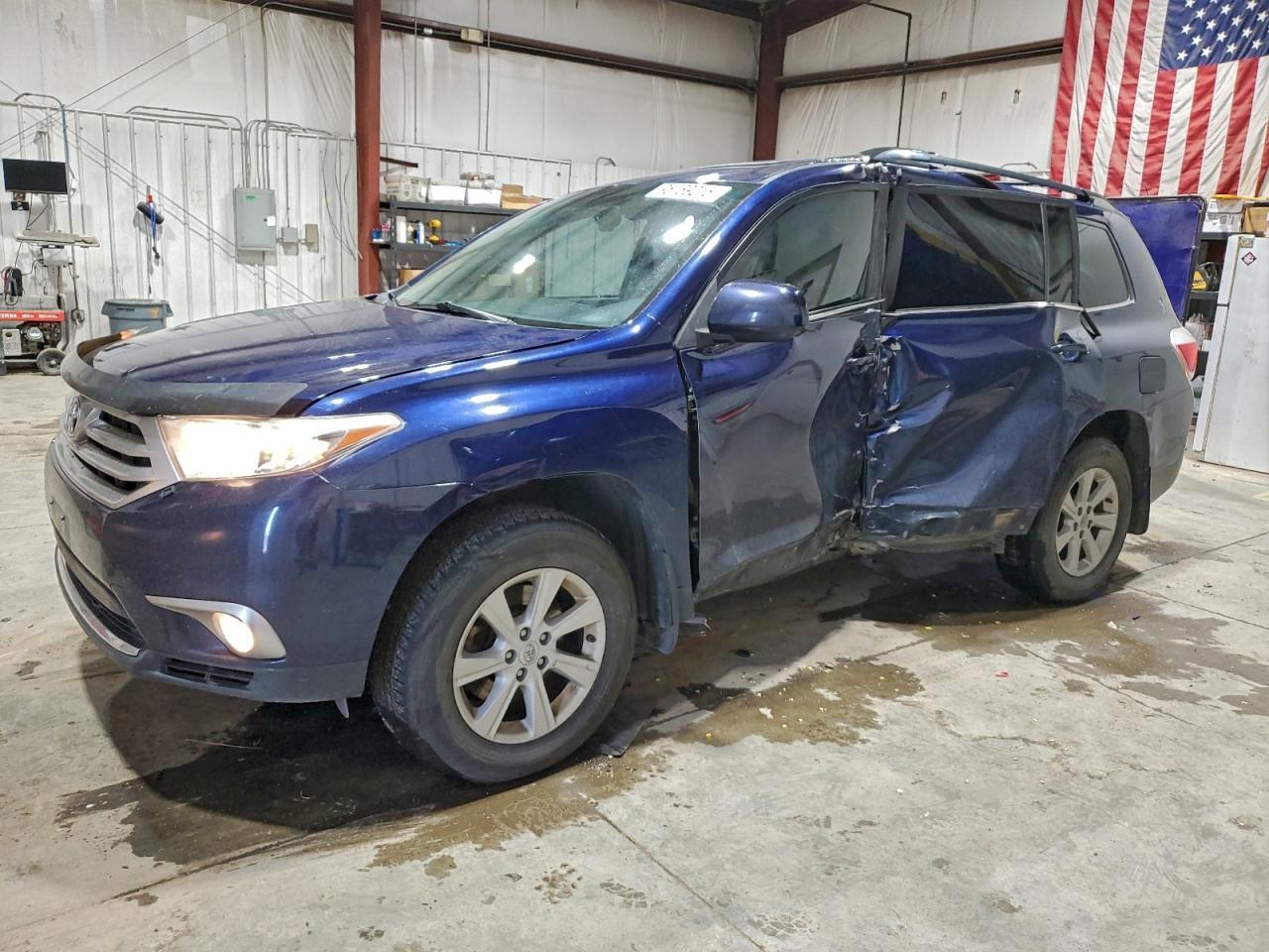 2013 TOYOTA HIGHLANDER