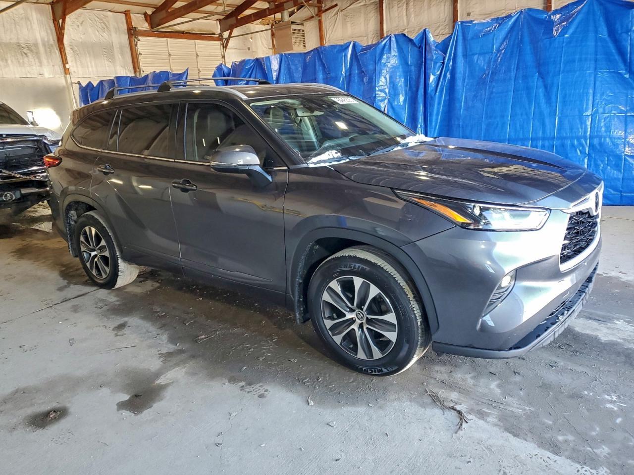 2022 TOYOTA HIGHLANDER