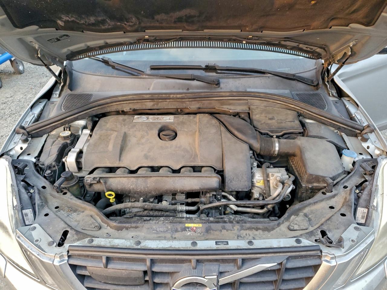 2010 VOLVO XC60