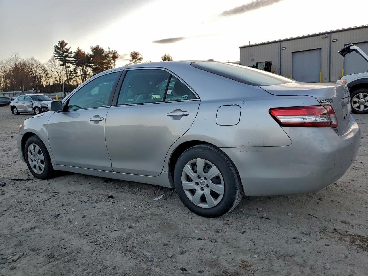 2010 TOYOTA CAMRY