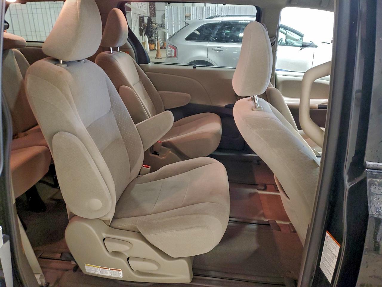 2015 TOYOTA SIENNA