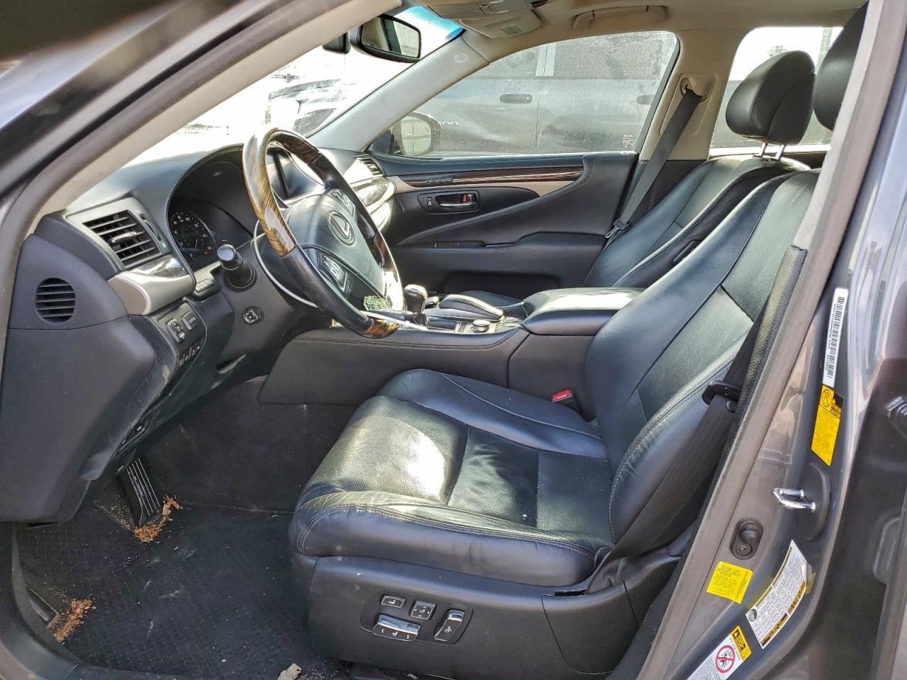 2013 LEXUS LS 460