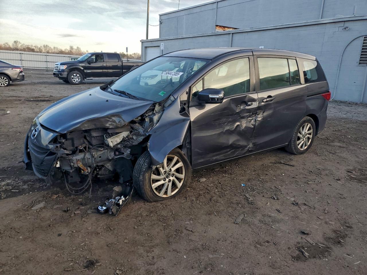 2013 MAZDA 5