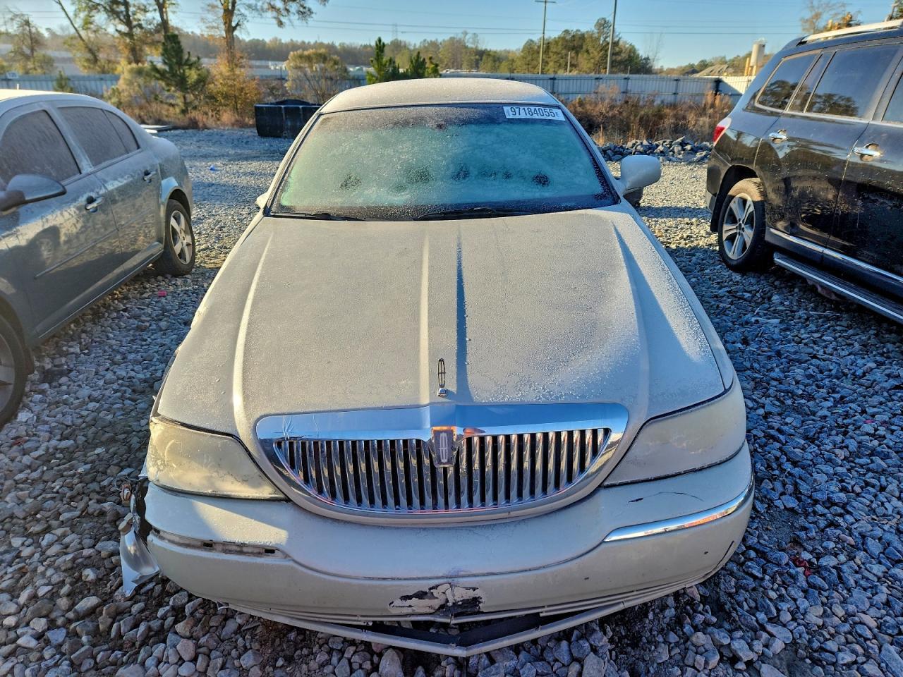 2007 LINCOLN Town Car