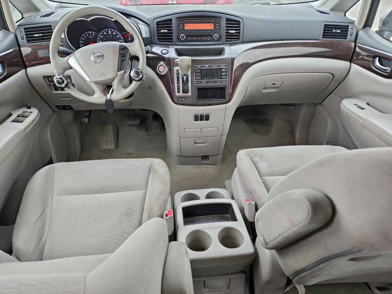 2015 NISSAN Quest