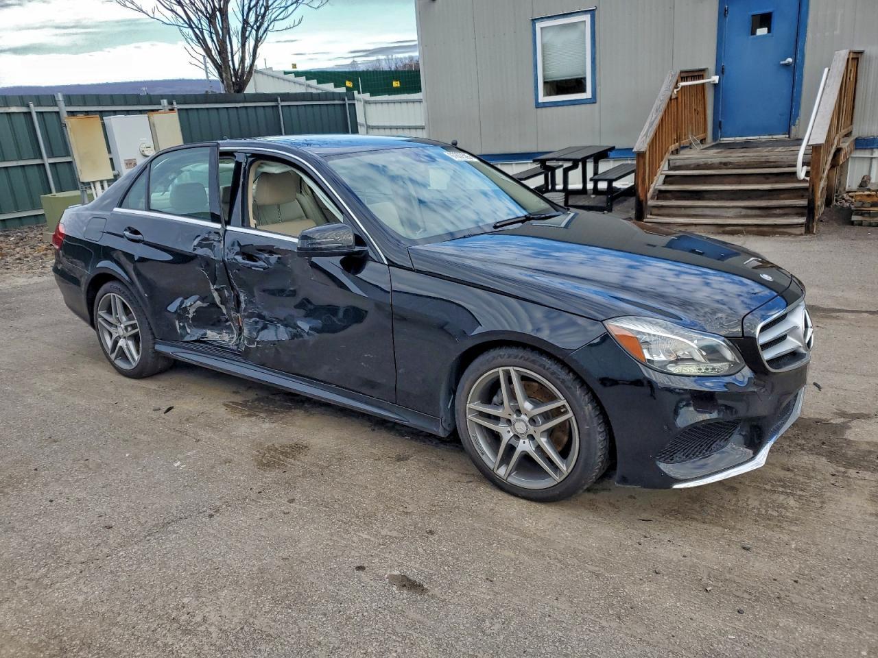 2014 MERCEDES-BENZ E-Class