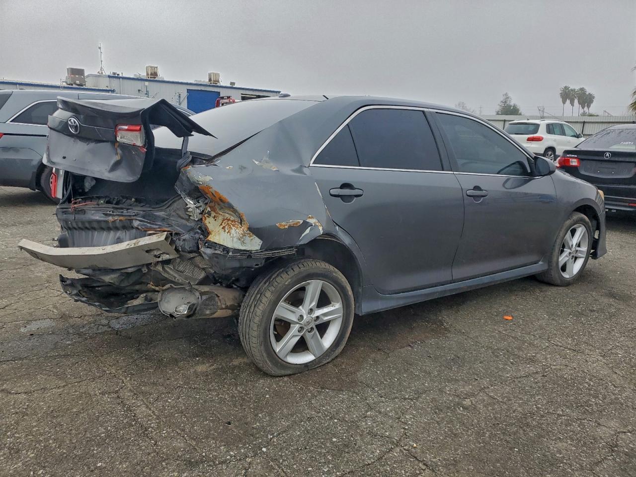 2013 TOYOTA CAMRY