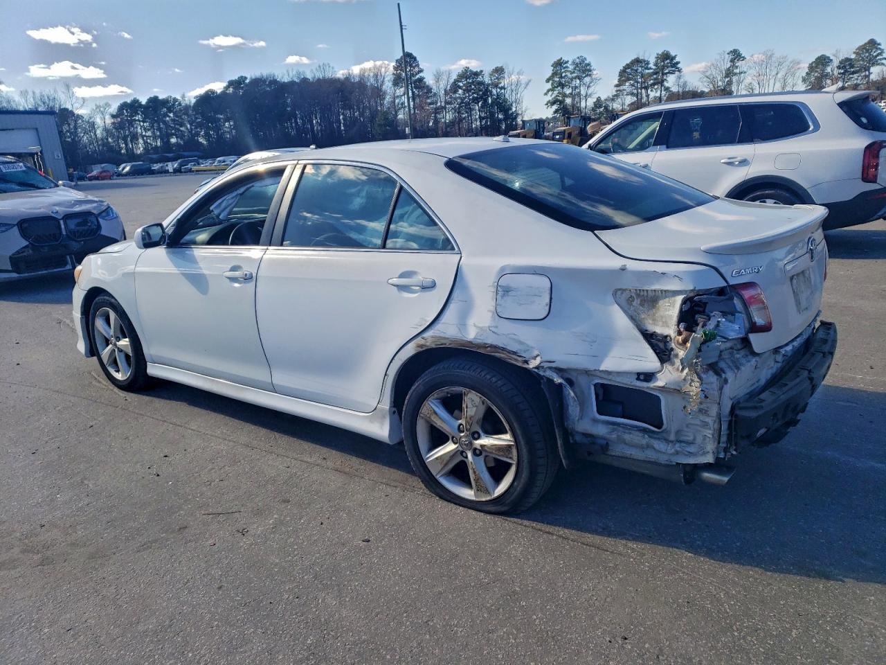2011 TOYOTA CAMRY