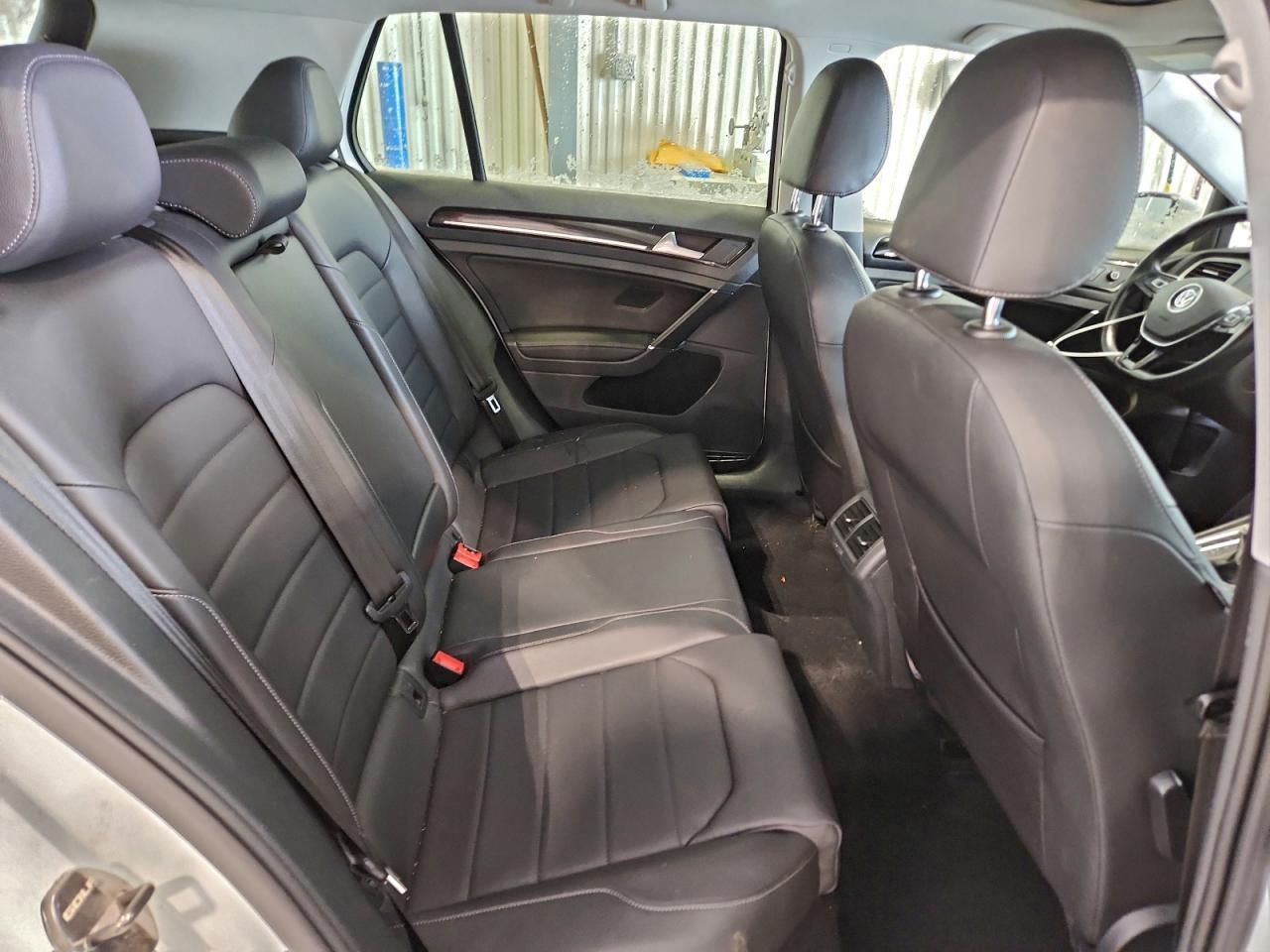 2015 VOLKSWAGEN GOLF