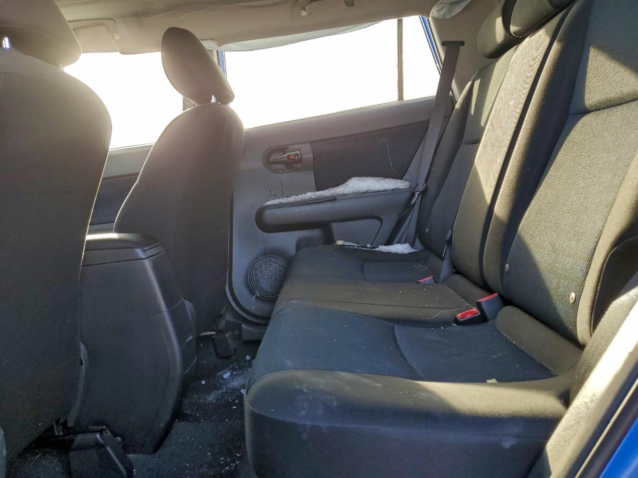 2011 TOYOTA SCION