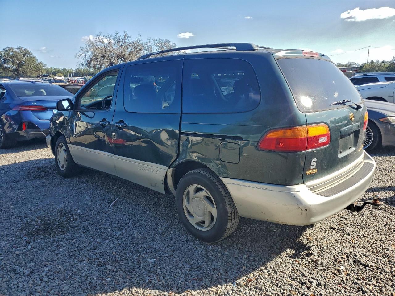 2000 TOYOTA SIENNA