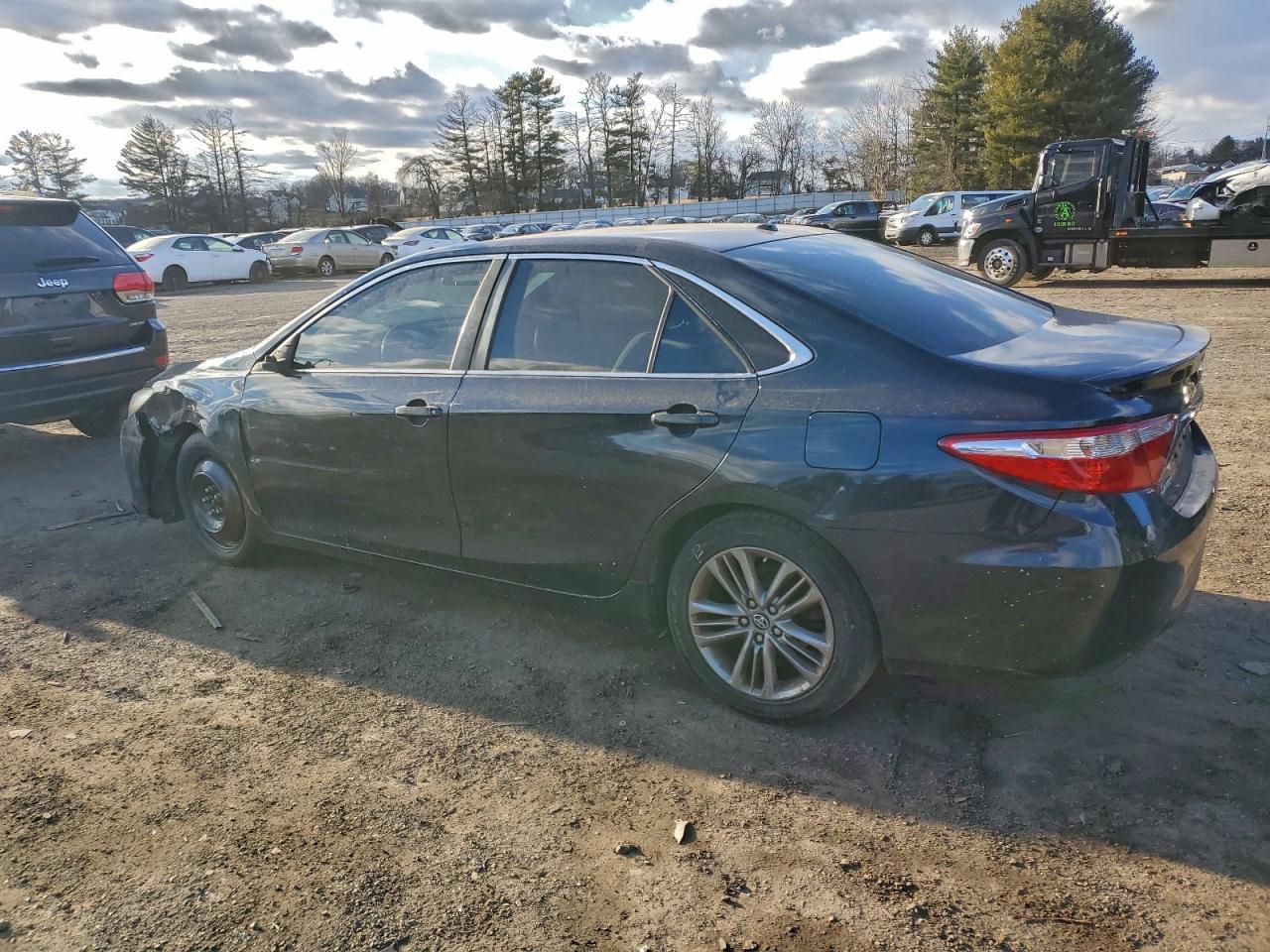2017 TOYOTA CAMRY
