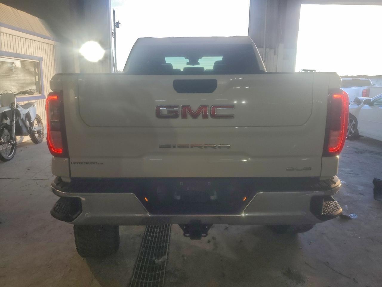 2023 GMC Sierra