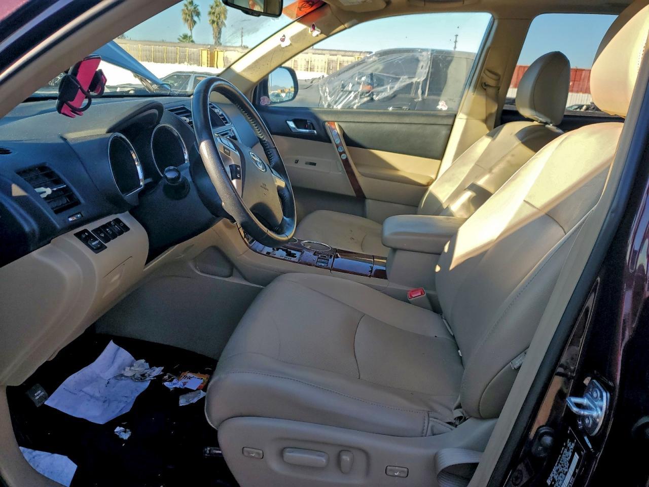 2013 TOYOTA HIGHLANDER