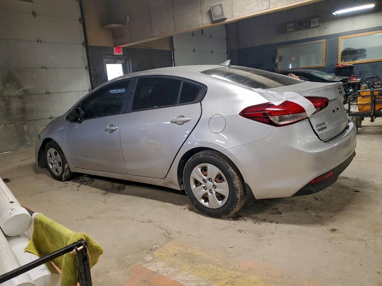 2017 KIA FORTE