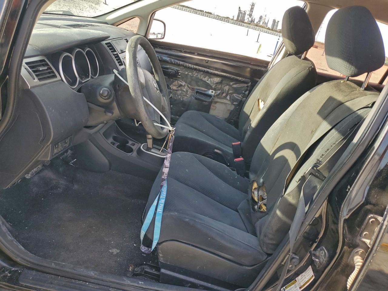 2010 NISSAN VERSA