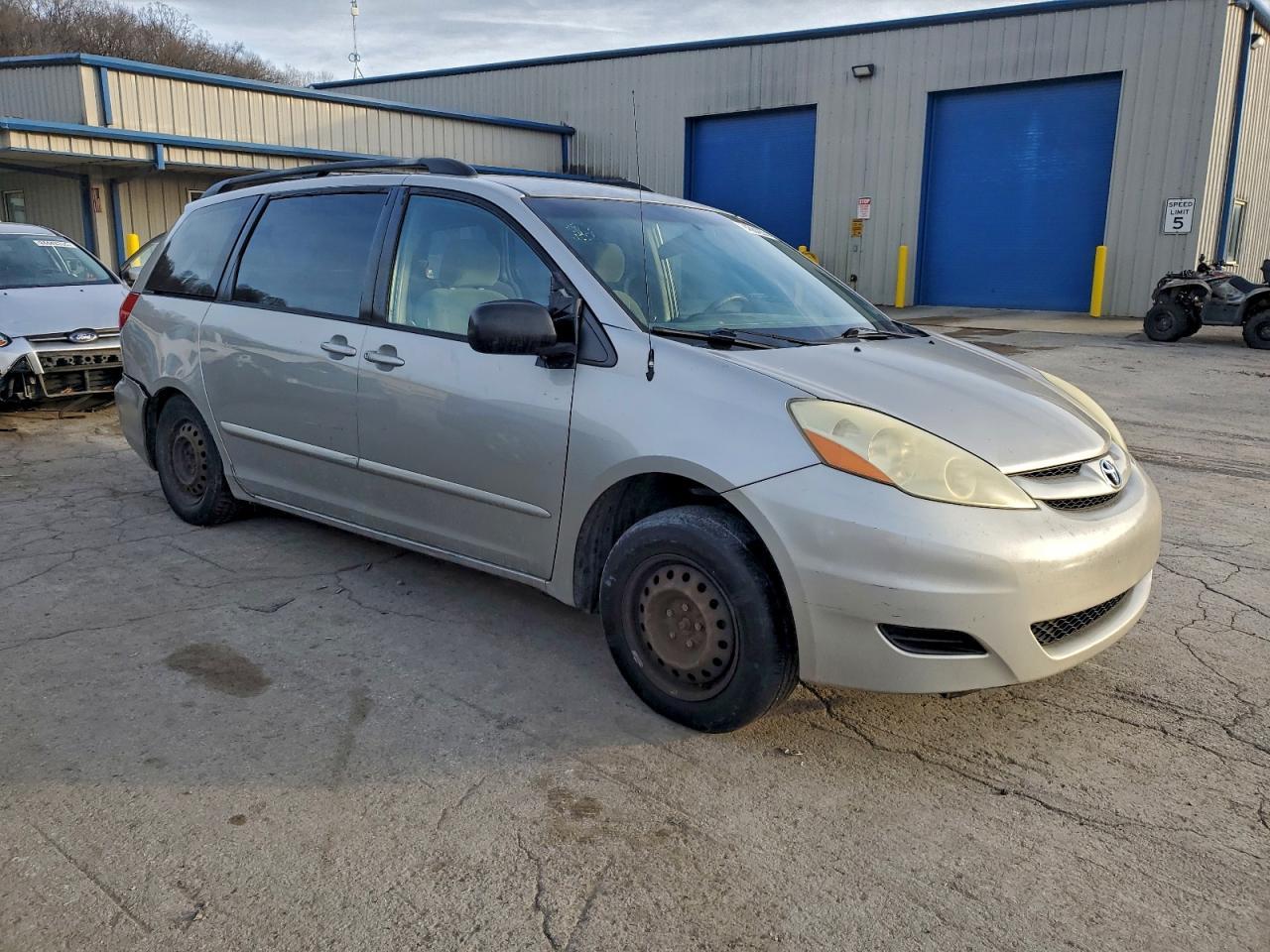 2006 TOYOTA SIENNA