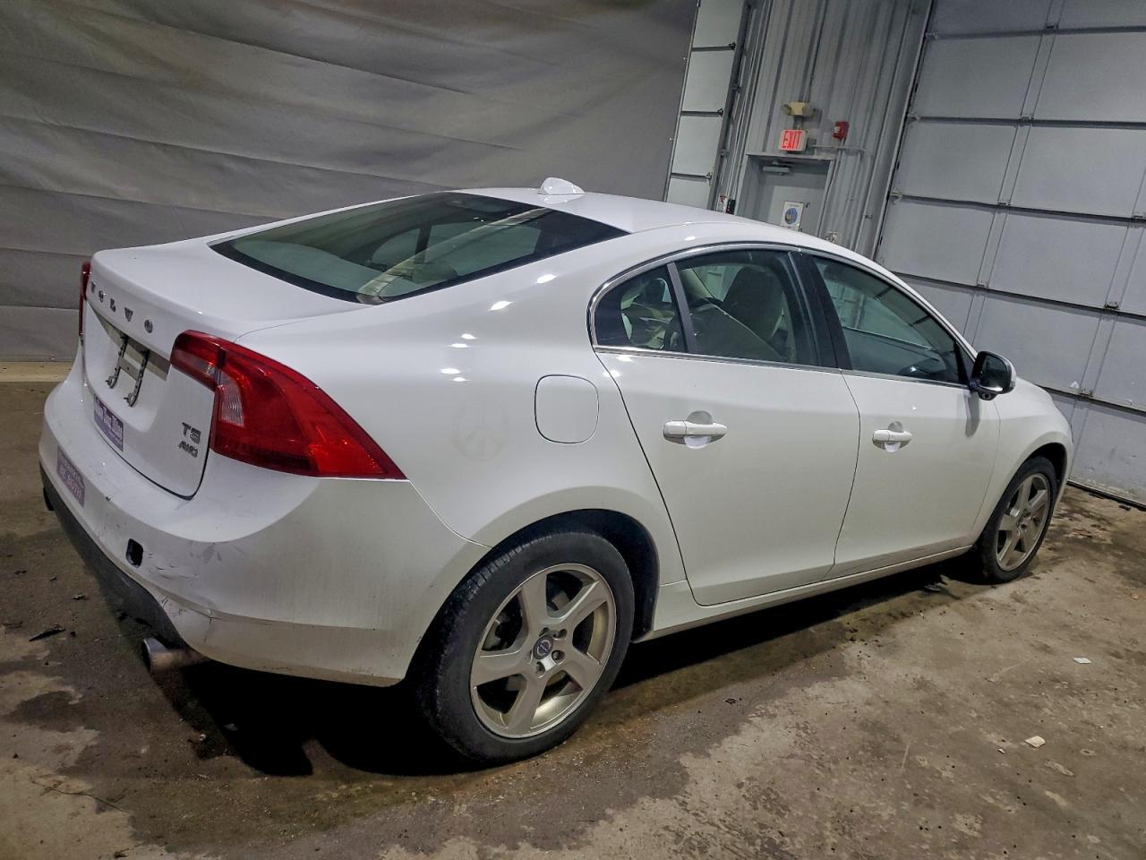 2013 VOLVO S60