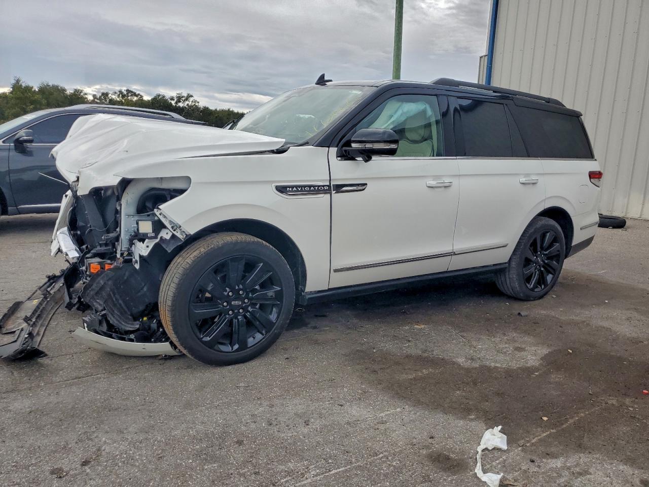 2023 LINCOLN Navigator