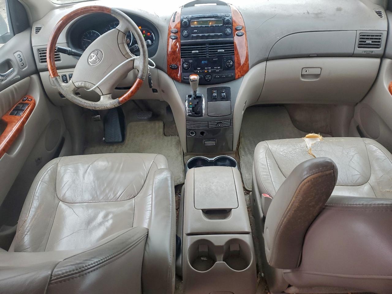 2006 TOYOTA SIENNA