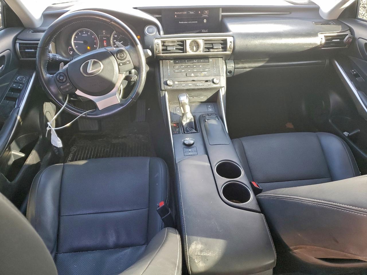 2016 LEXUS IS 200t
