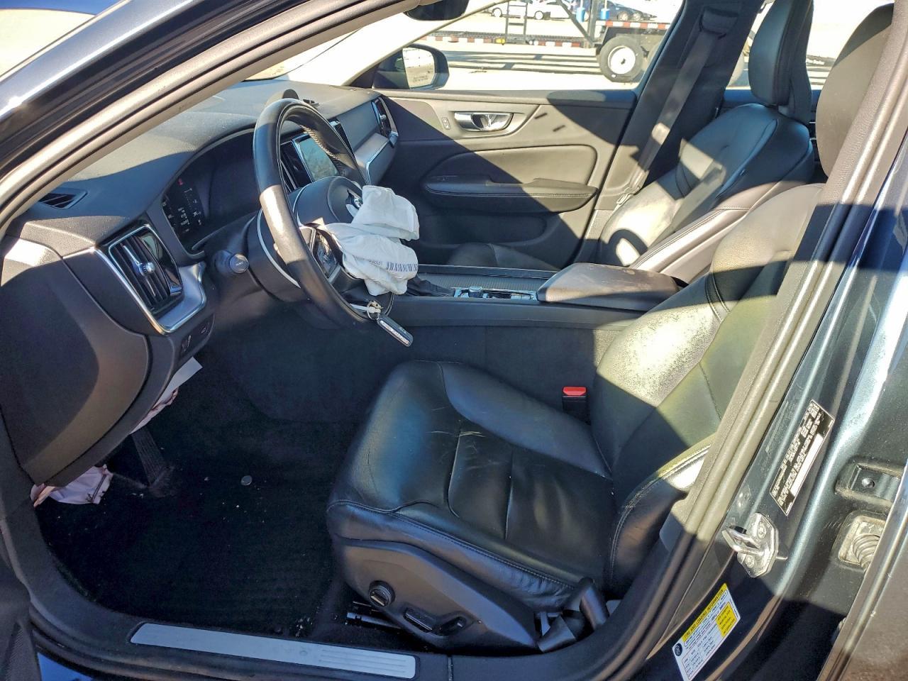 2019 VOLVO S60