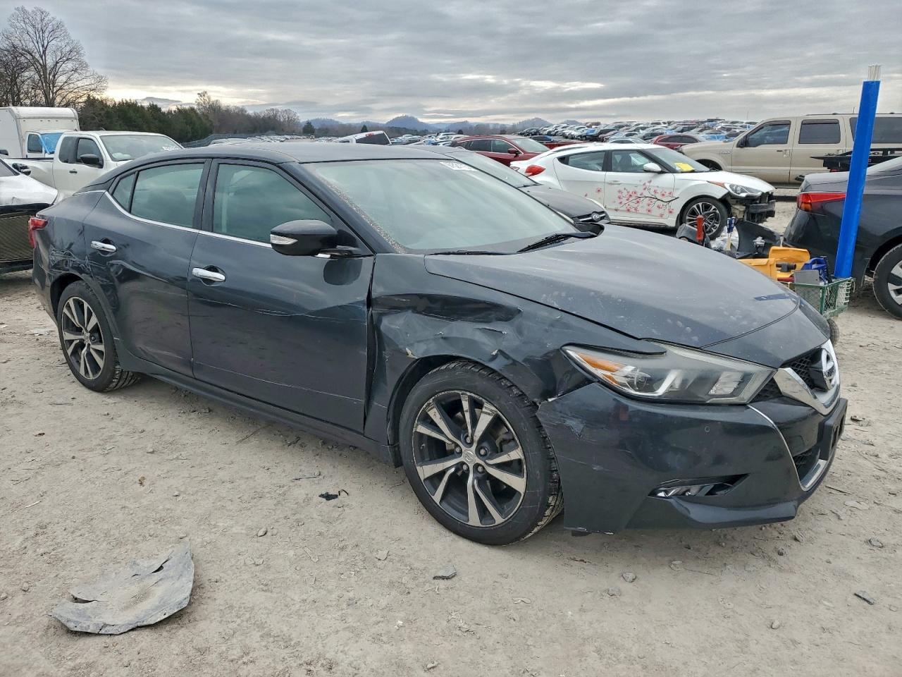 2016 NISSAN Maxima