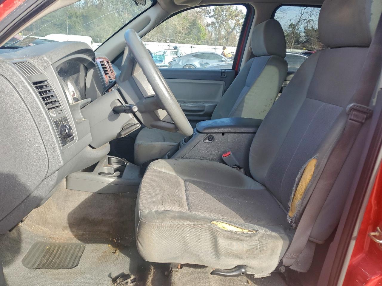 2005 DODGE Dakota
