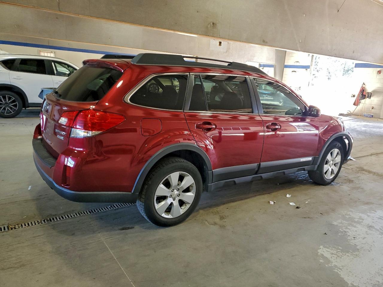 2012 SUBARU Outback