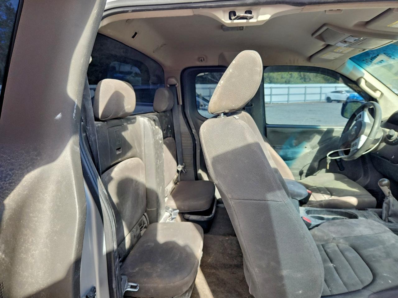 2015 NISSAN Frontier