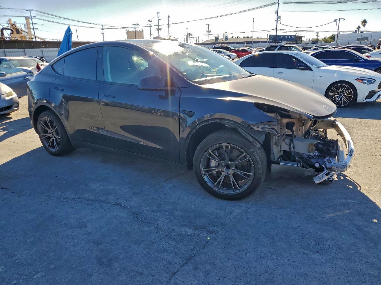 2024 TESLA MODEL Y