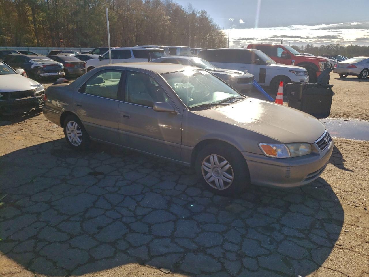 2001 TOYOTA CAMRY