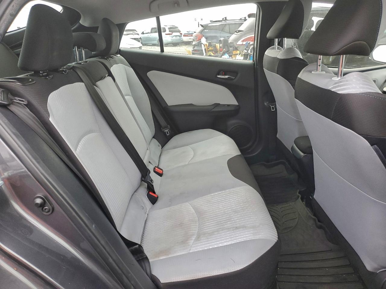 2017 TOYOTA PRIUS