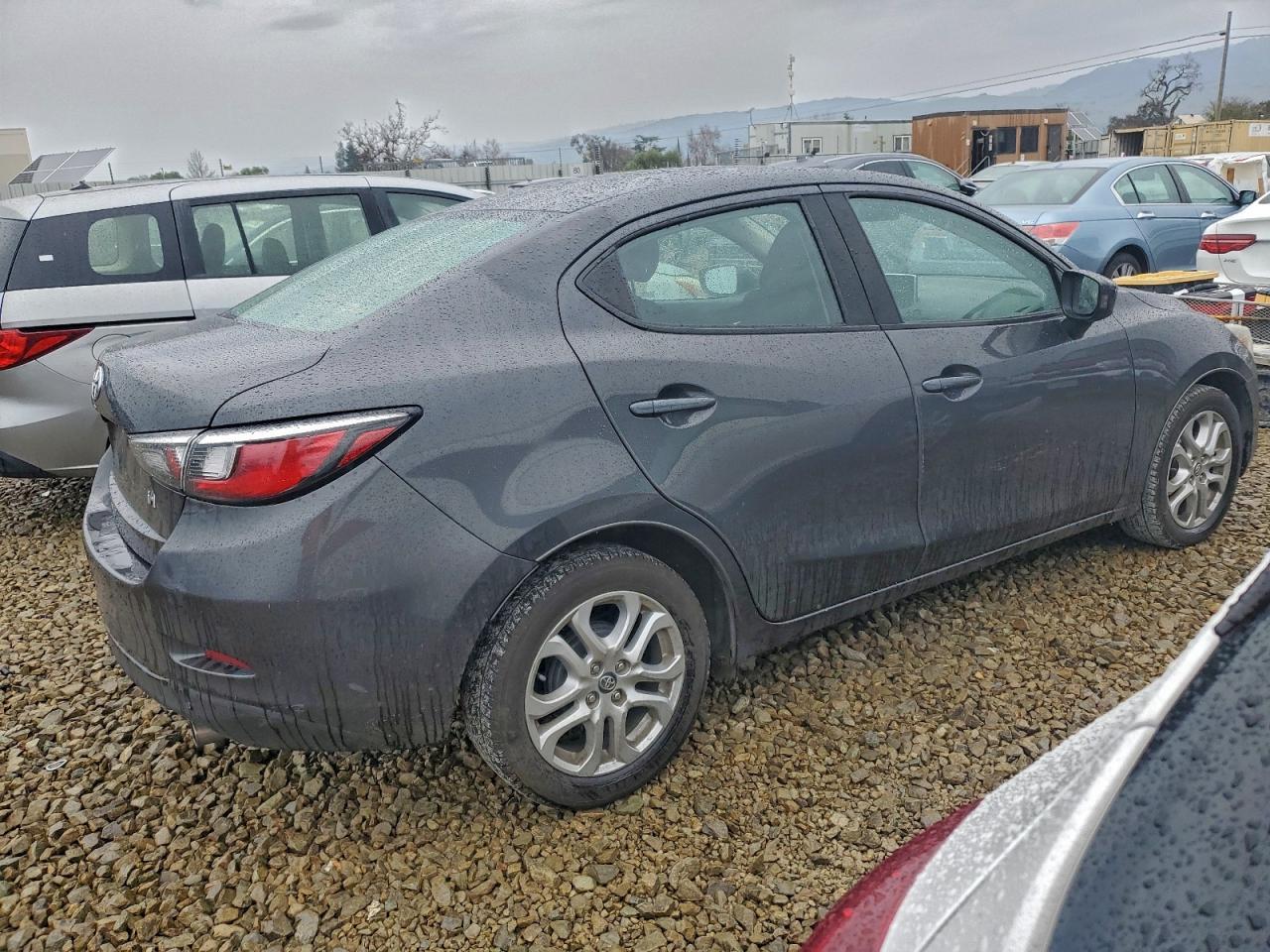 2017 TOYOTA YARIS