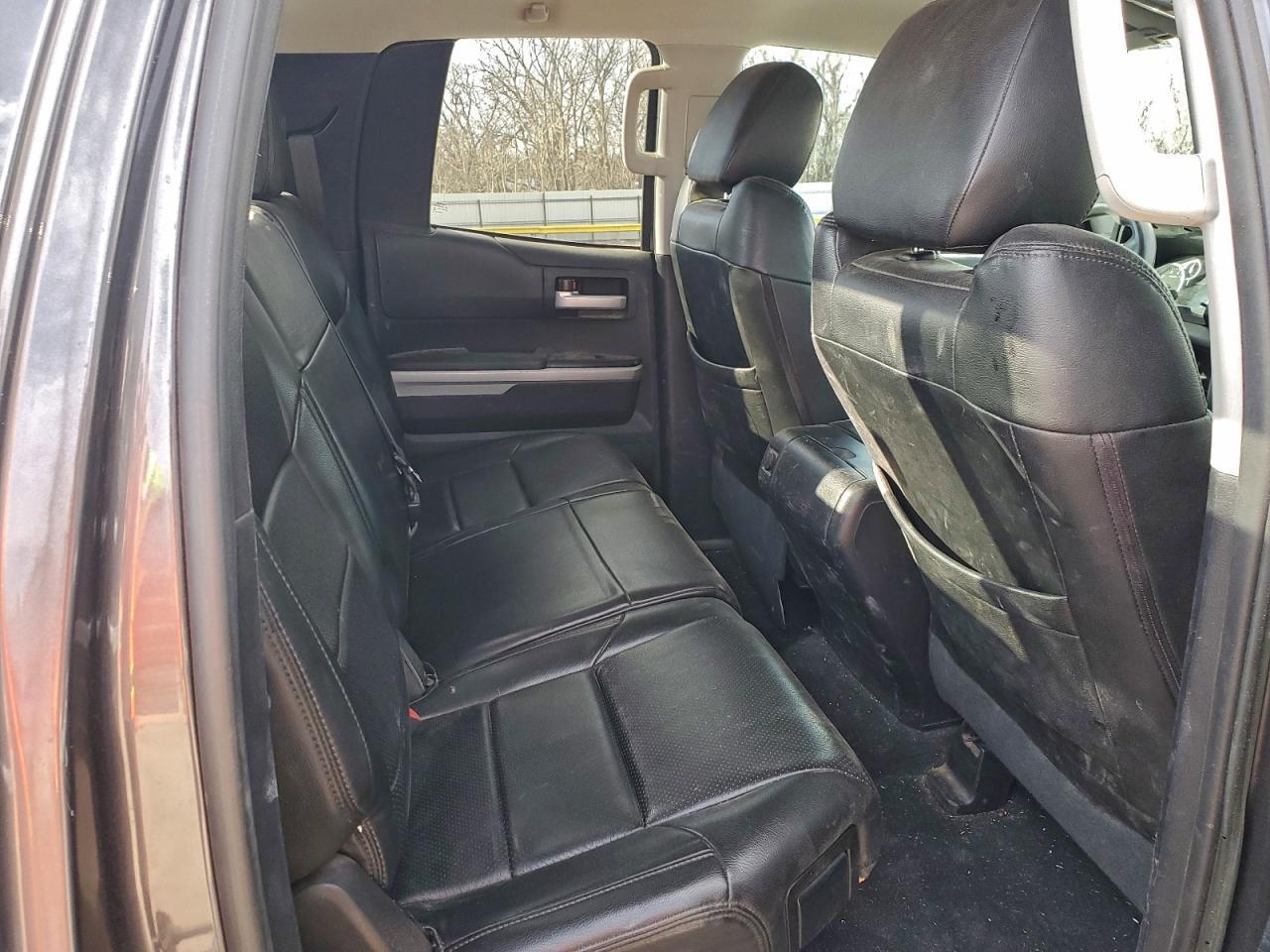 2016 TOYOTA TUNDRA