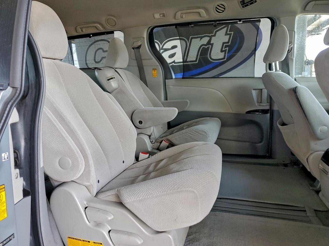 2014 TOYOTA SIENNA