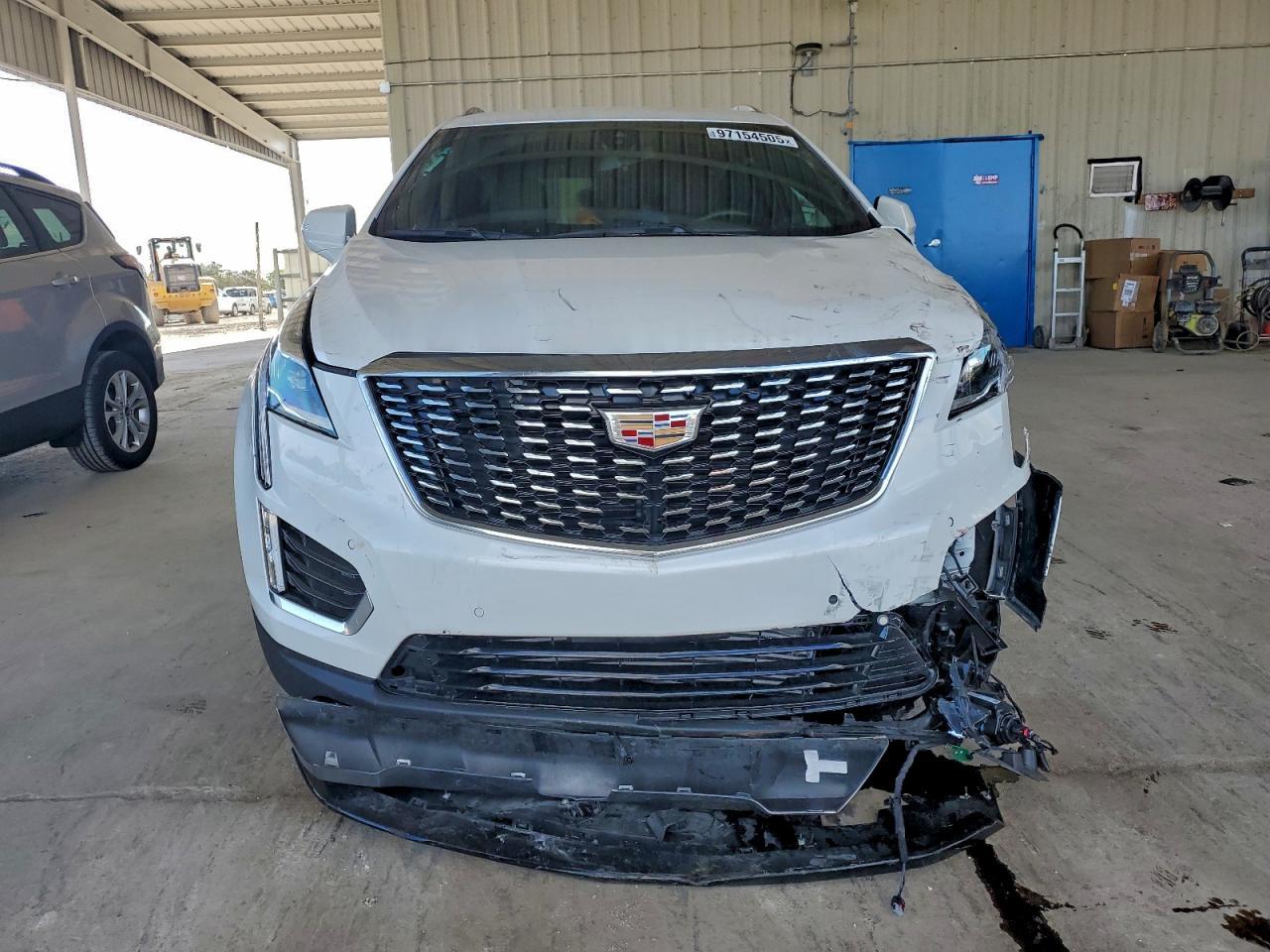 2025 CADILLAC XT5