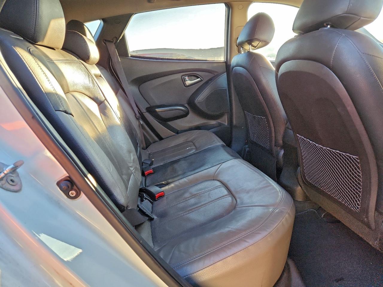 2011 HYUNDAI TUCSON