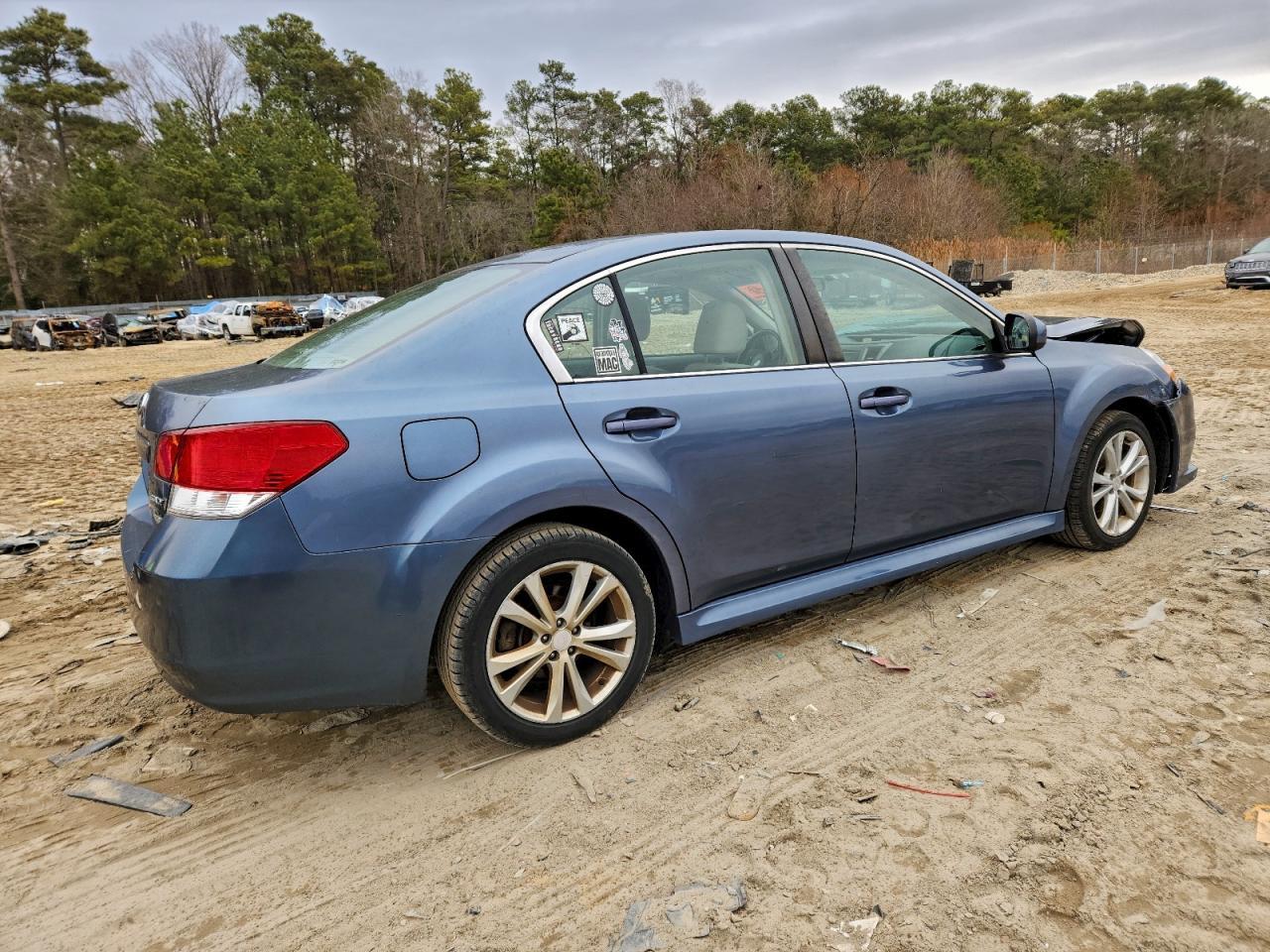 2013 SUBARU Legacy