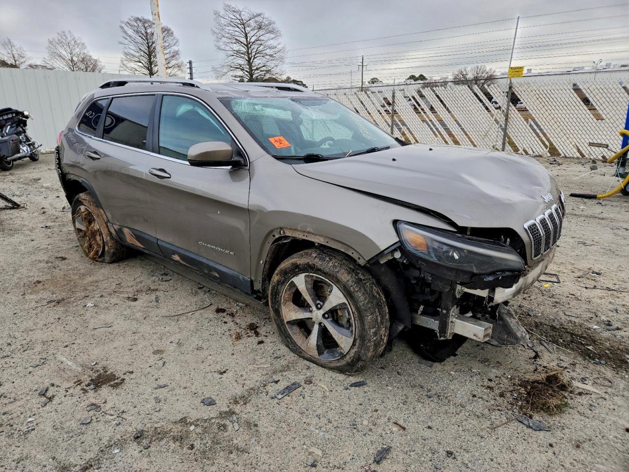 2019 JEEP CHEROKEE