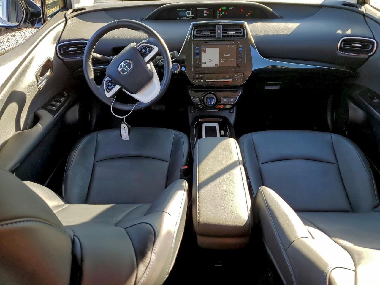 2016 TOYOTA PRIUS