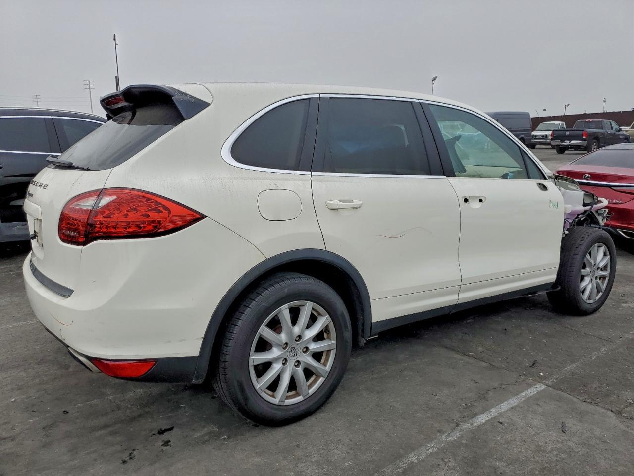 2011 PORSCHE CAYENNE